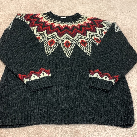 Hand Knitted wool fair isle sweater - Picture 1 of 8